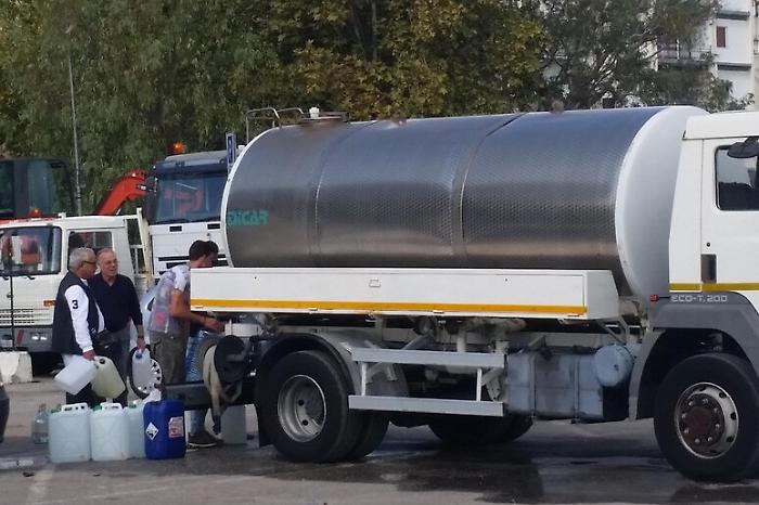 Svolta sull'emergenza idrica a Canicatt&igrave;: tornano le autobotti, ma solo col rispetto delle regole