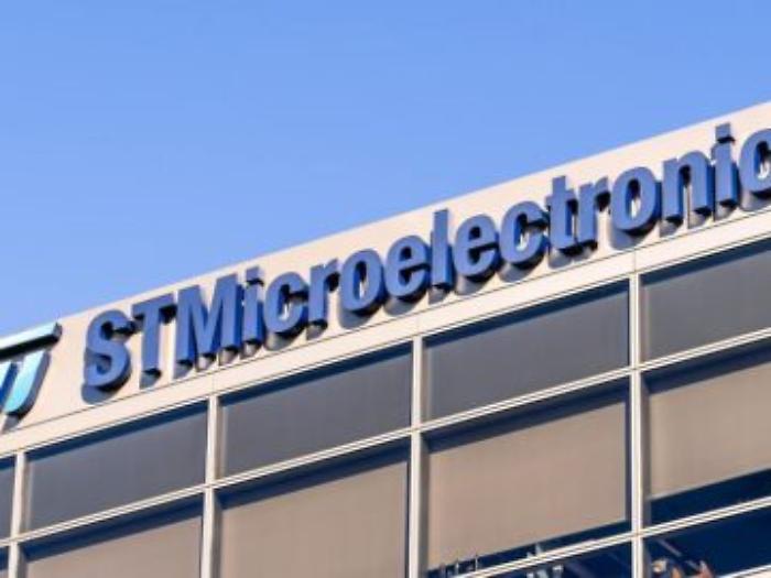 Investimento in bilico: la RSU chiede chiarezza sul contratto idrico tra STMicroelectronics e Sidra