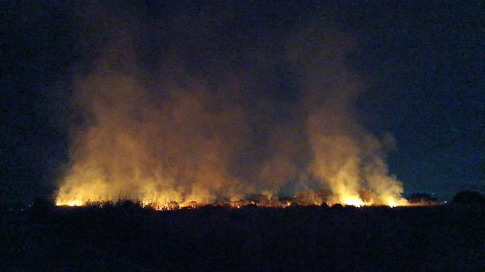 Acate, notte di incendi in contrada Capraro