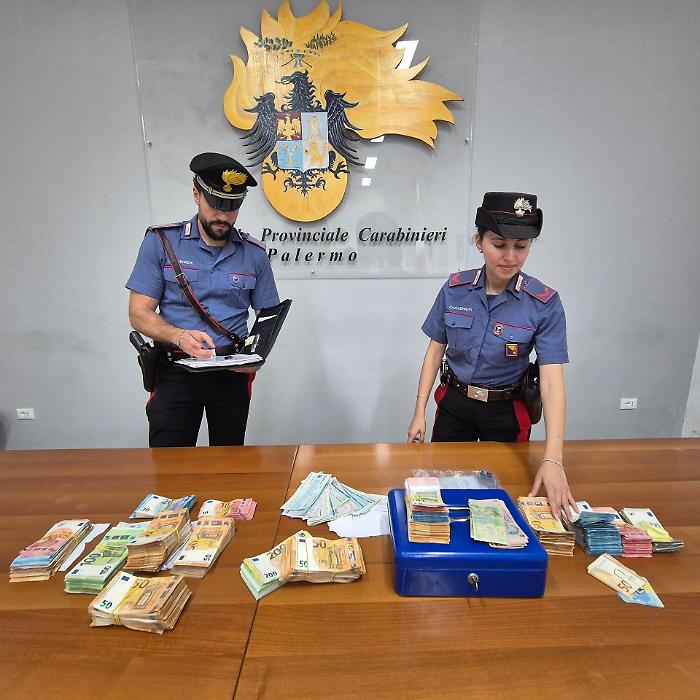 Palermo, smantellato il giro delle squillo nel centro storico: quattro indagati, sequestrati 120mila euro in contanti