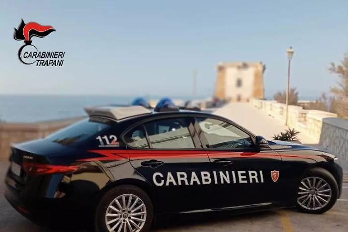 Tenta di accoltellare un professore, su TikTok il video e la minaccia dell'11enne: "Non datemi la colpa per quello che far&ograve; tra 4 ore"Alternative brevi:- Undicenne minaccia il prof su TikTok e tenta l