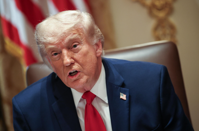 Trump riscrive l&rsquo;intesa con Teheran: pi&ugrave; vincoli sul nucleare, pi&ugrave; pressione su Hormuz, meno spazio per l&rsquo;ambiguit&agrave;