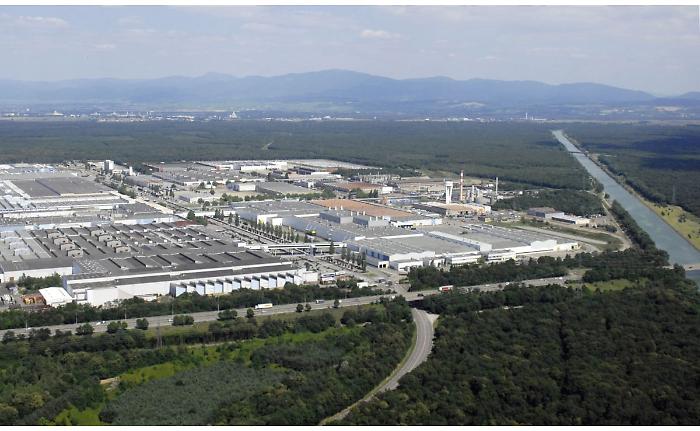 Piove un miliardo su Mulhouse: Stellantis blinda il futuro di Peugeot e del "Made in Europe"  (in Francia)
