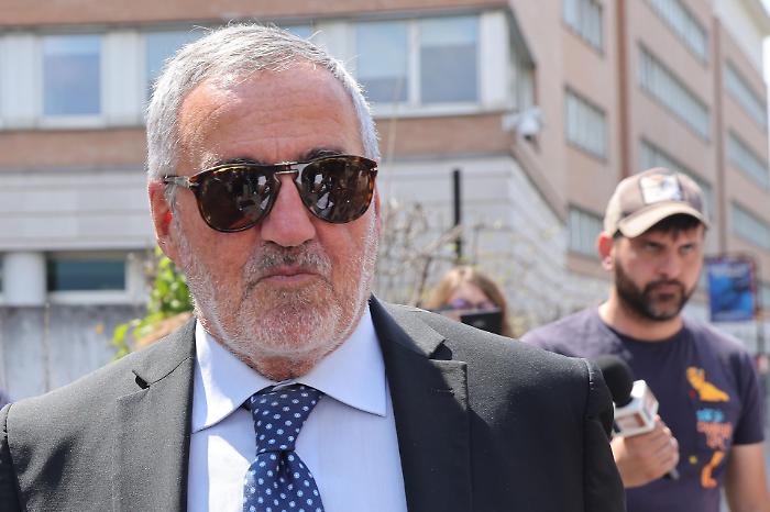 Caso Garlasco, si sgonfia l'accusa contro l'ex pm Venditti: quel biglietto non era una mazzetta