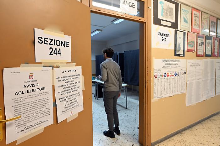 Ballottaggi comunali, il secondo tempo del voto locale: sei capoluoghi sotto osservazione, mentre la Sardegna apre una partita tutta sua