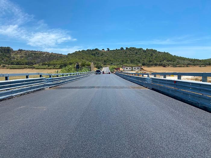 Ponte sul fiume Ippari, c'&egrave; la riapertura al traffico