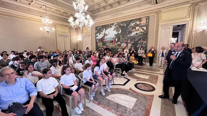 Trenta premi agli studenti della provincia di Catania per le opere sugli 80 anni della Repubblica