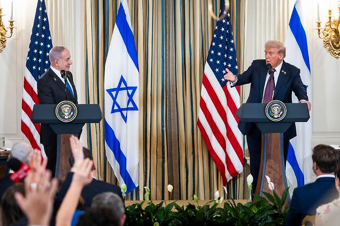 "Bibi, attento o resti solo nella guerra con l'Iran": il ricatto Tv di Trump che (forse) ha fermato Netanyahu 