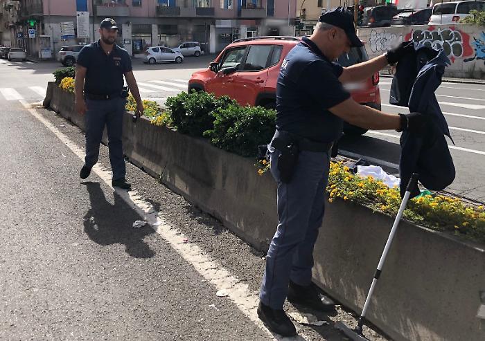 Controlli di Polizia a Picanello e Fasano: centri scommesse irregolari, chioschi sequestrati e espulsioni