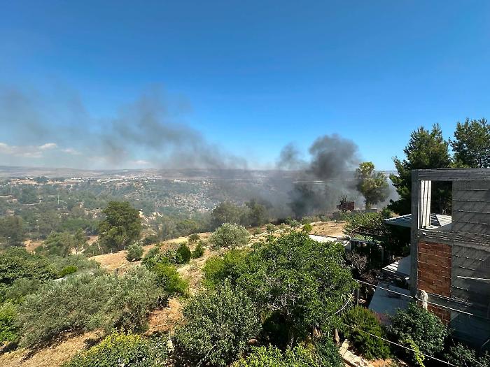 Incendio nella valle dell'Ippari, il rogo in direzione del canile comunale