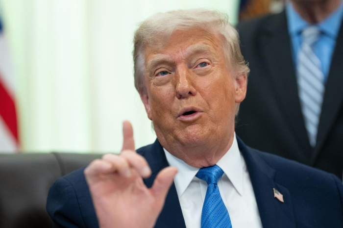 Iran, Trump: &laquo;Teheran ci tratta da stupidi, eravamo vicino all'accordo&raquo;