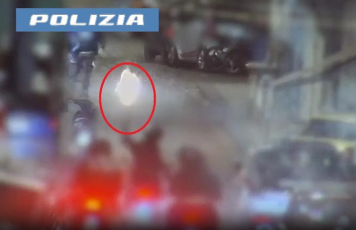 Il post social scatena l&rsquo;ira del giovane &ldquo;carcagnusu&rdquo;: &laquo;Ammazzo tutti quanti&raquo;