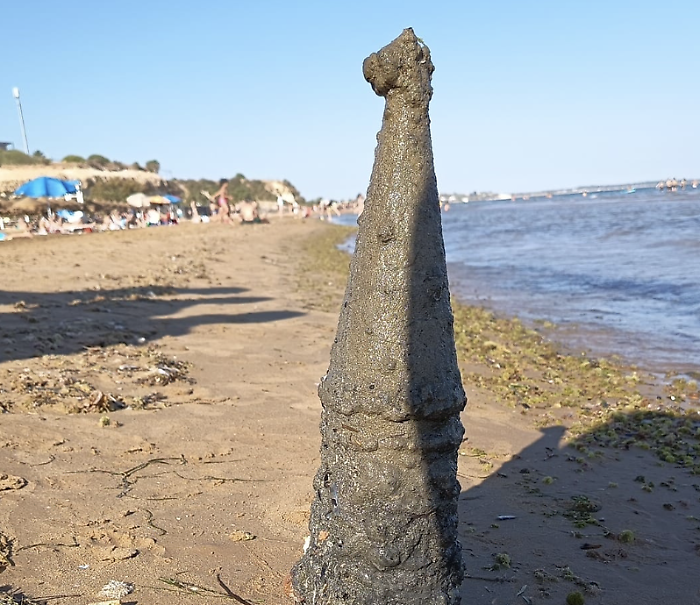 Pozzallo, bomba della Seconda guerra mondiale riaffiora in spiaggia: scatta l'allarme