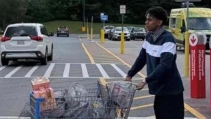 Yamal fa la spesa al supermercato di Chattanooga, nessuno lo riconosce: il video diventa virale