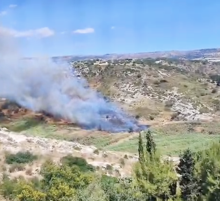 Nuovo incendio nella valle dell'Ippari, probabile innesco doloso a Vittoria