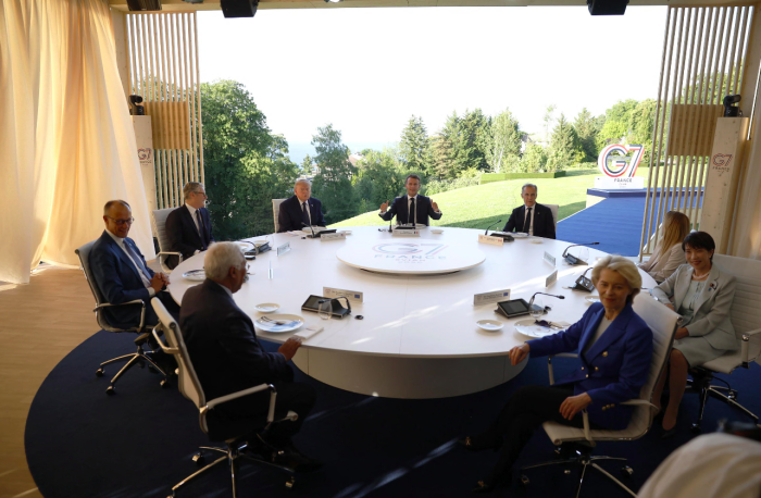Trump al G7: "Ora tocca all'Ucraina". L'Europa in campo per Hormuz