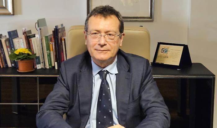 Maturit&agrave;, Serra: &laquo;Ragazzi siate sereni. L'esame &egrave; prova di abilit&agrave; e al contempo di vita&raquo;