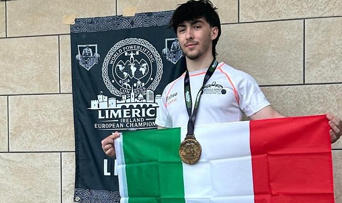 Santa Croce Camerina sul tetto d'Europa, un 17enne riscrive la storia del powerlifting