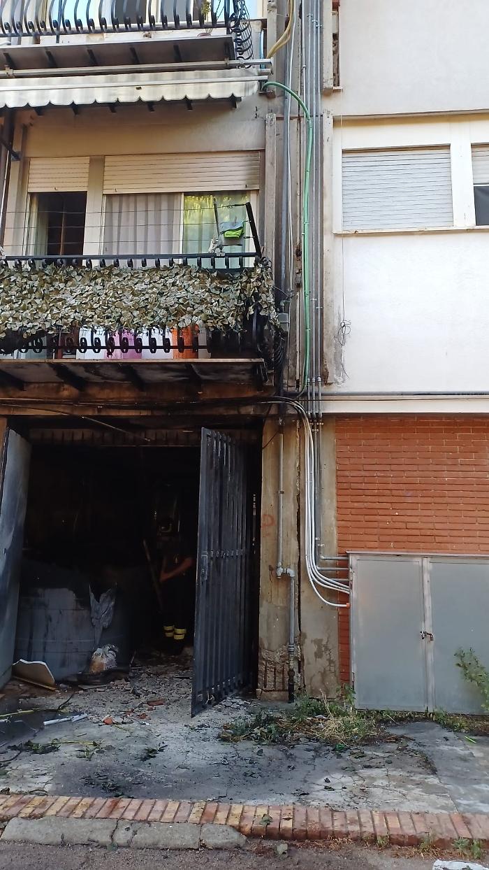 Palermo, incendio in un box danneggia tubi e contatori del gas: Amg Energia mette in sicurezza la palazzina