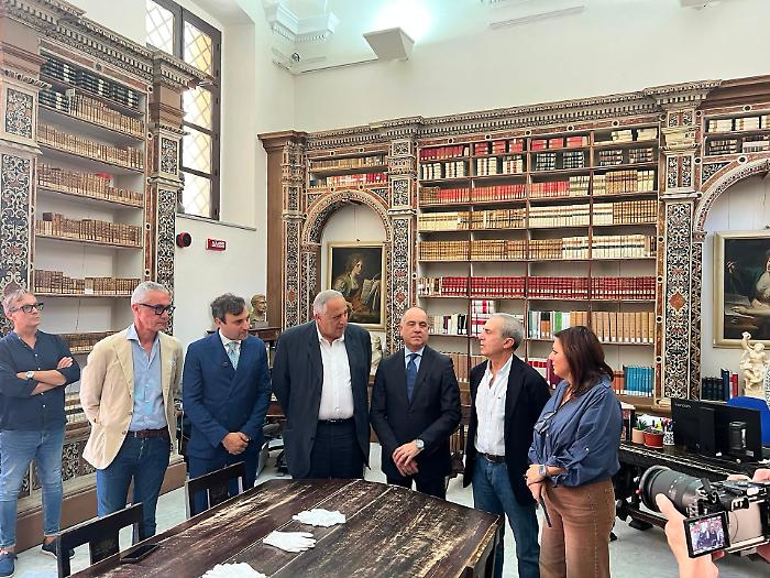 Riapre la biblioteca comunale a Casa Professa, Lagalla: "Diventer&agrave; un polo culturale"
