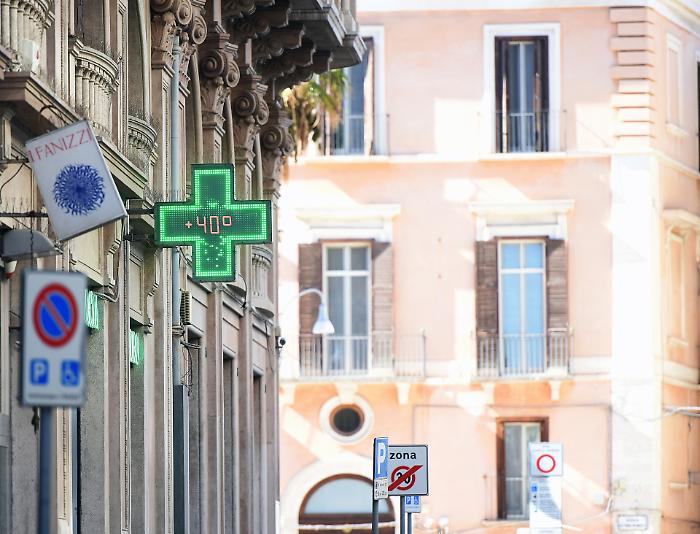 Caldo estremo, annegamenti e soccorsi per colpi di calore: cosa sta accadendo in Europa?