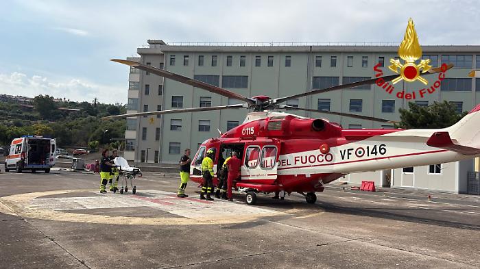 Escursionista resta infortunato alla Grotta del Gelo: soccorso e trasportato al Cannizzaro