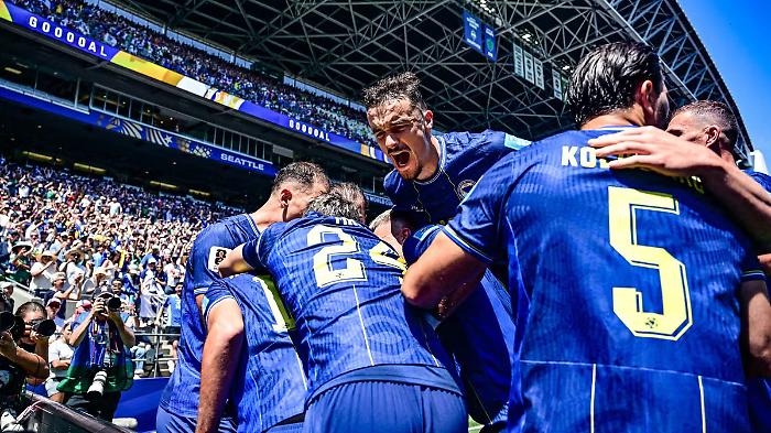 Un grande Alajbegovic &egrave; entrato nel Mondiale e  trascina la Bosnia a un passo dai sedicesimi