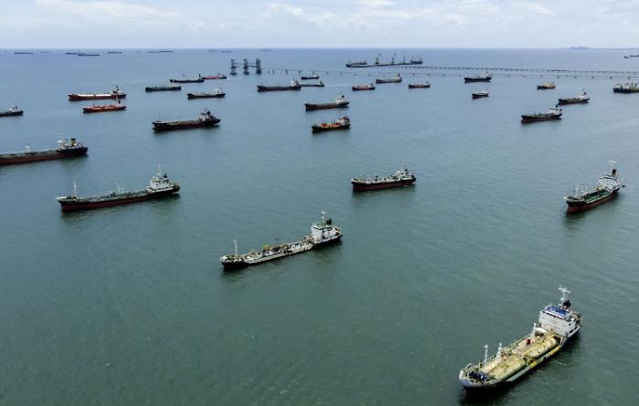 Stretto di Hormuz, Oman apre corridoio marittimo temporaneo