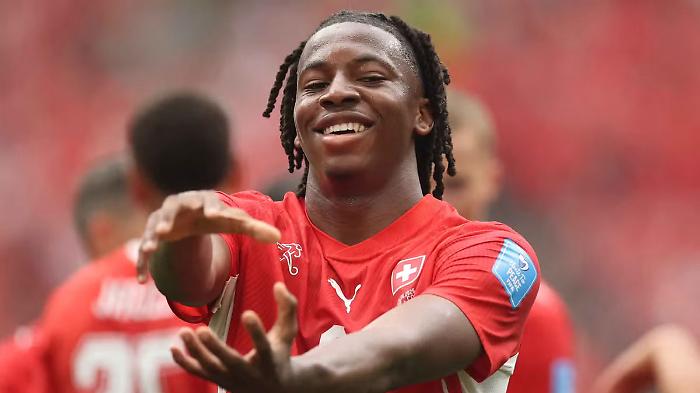 La Svizzera vola grazie alle reti di Vargas e Manzambi: per  la quarta edizione consecutiva conquistato il passaggio della fase a gironi 