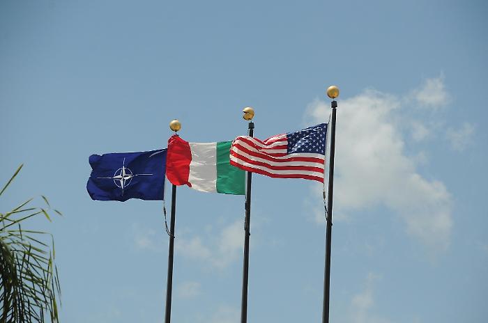 La guerra Usa-Iran e i 500 aerei partiti dalle basi italiane: Sigonella sempre al centro della crisi