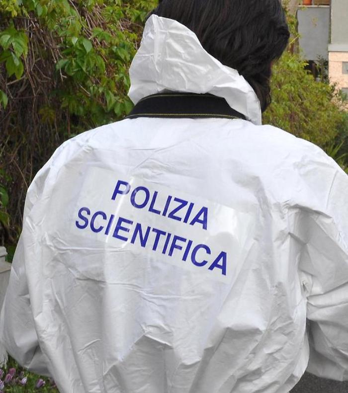 Orrore a Roma: padre, madre e la figlia di 5 anni uccisi a coltellate