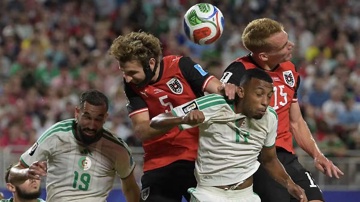 Austria e Algeria: pari dal sapore di biscotto, melina, fischi e un finale pazzesco. Iran beffato