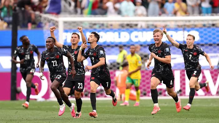 All'ultimo respiro: Eustaquio in pieno recupero abbatte il muro del Sud Africa e  regala al Canada gli ottavi di finale