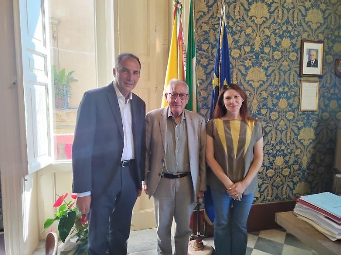 Gestione dei rifiuti agricoli, a Vittoria il sindaco a confronto con la deputazione regionale