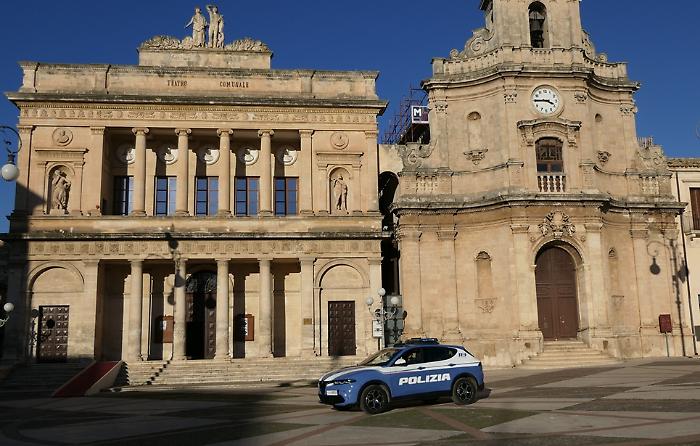 Vittoria, arrestato per spaccio: aveva con s&eacute; cento grammi di hashish e cento di coca
