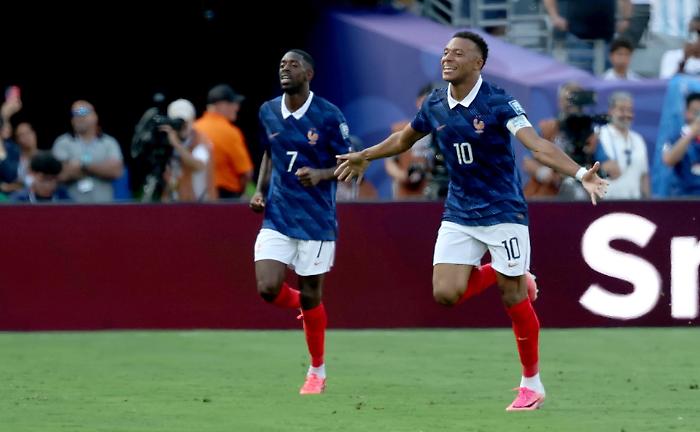 Mbapp&eacute;, il Mondiale &egrave; ancora casa sua: sei gol, record e una Francia che sogna la terza stella sulle spalle del suo campione