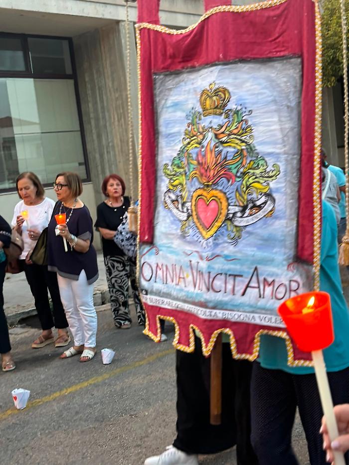Tra fede, comunit&agrave; e inclusione: a Ragusa la processione in onore di San Paolo passa dal centro diurno Anffas