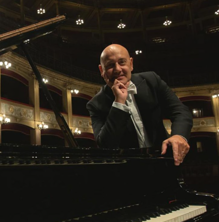 Il pianista Riccardo Scilipoti