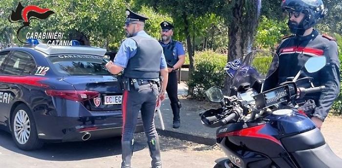 Catania: tentato stupro in ascensore, l'aggressore inseguito e arrestato 