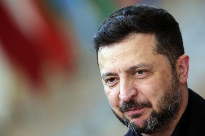 Bombe russe sui civili a Sumy. Zelensky: &laquo;Strage: 4 morti e 27 feriti, anche bambini&raquo;