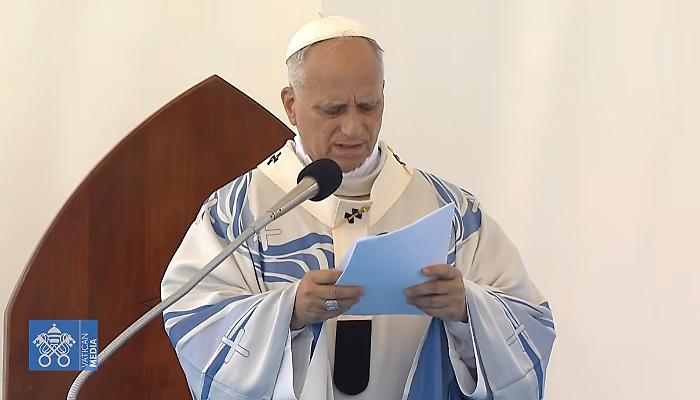 Il Papa a Lampedusa, le stragi nel Mediterraneo e l'omelia di Leone: &laquo;Vittime sia di decisioni prese, sia di decisioni mancate&raquo;
