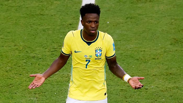 Brasile, la fede aspetta il fischio finale: chiese evangeliche cambiano orario per la Sele&ccedil;&atilde;o