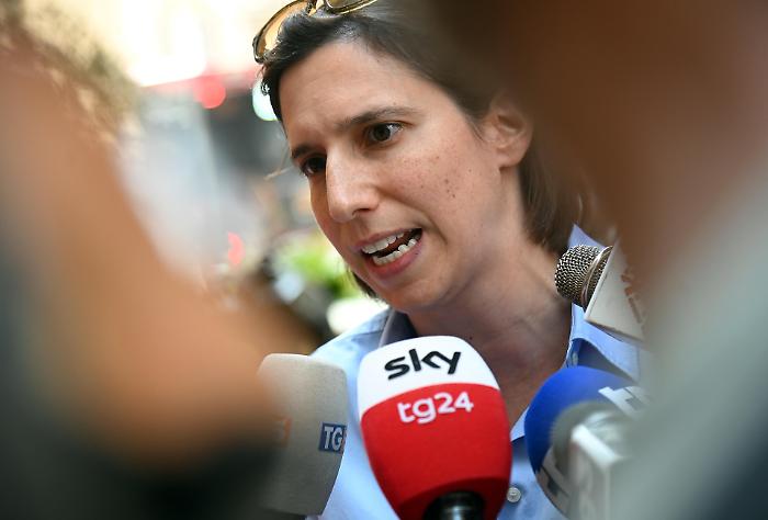 Schlein all&rsquo;attacco: &laquo;Premio abnorme e liste bloccate, riforma da fermare&raquo;