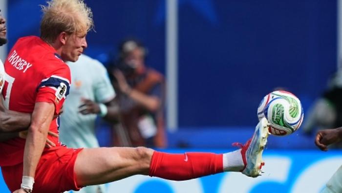 Contro il Brasile con le prime scarpe da calcio ecologiche al mondo. Morten Thorsby, il centrocampista pi&ugrave; ambientalista del pianeta