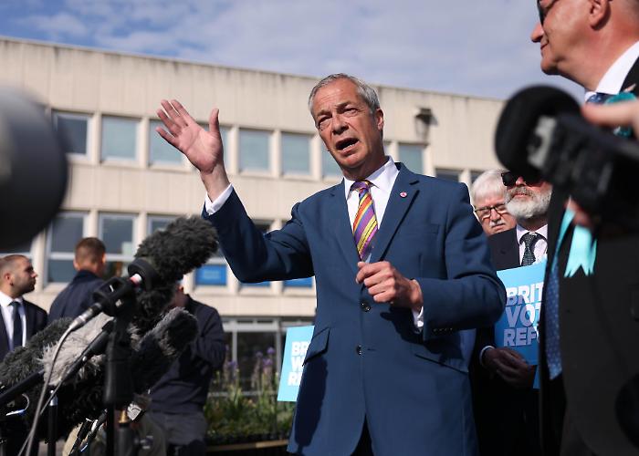Bufera in Regno Unito su Nigel Farage: si dimette e cerca il verdetto popolare dopo gli scandali finanziari
