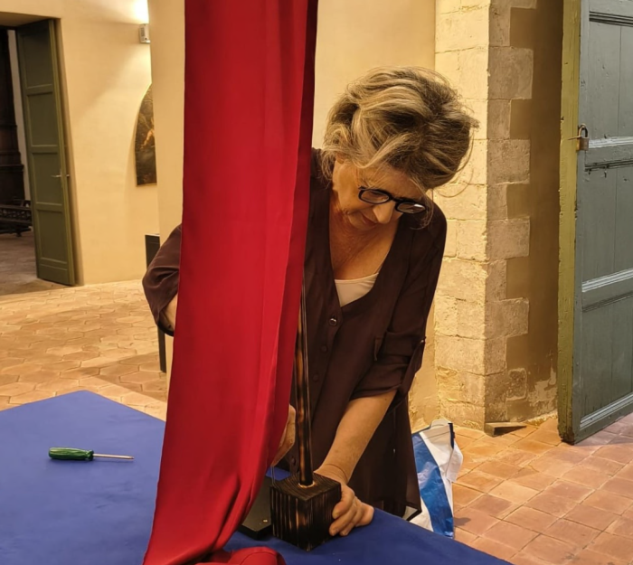 L'artista Adriana Tomasello 