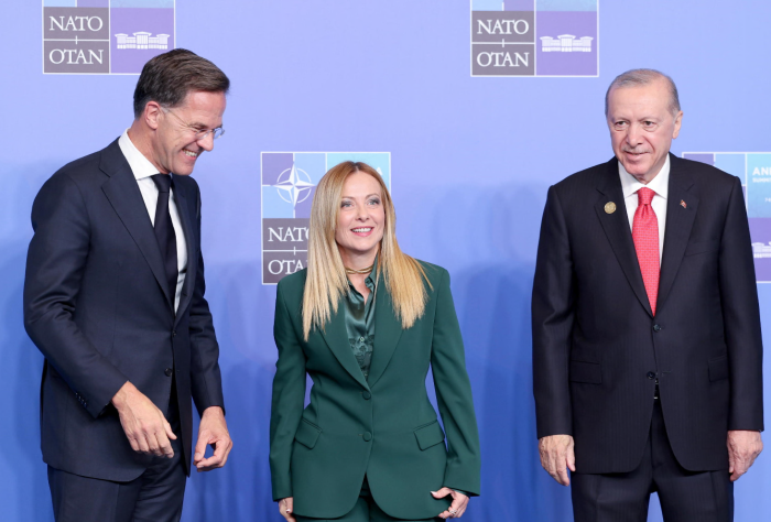 Meloni da Ankara ribadisce l'importanza della Nato unita e i, probabili, aiuti militari all'Ucraina