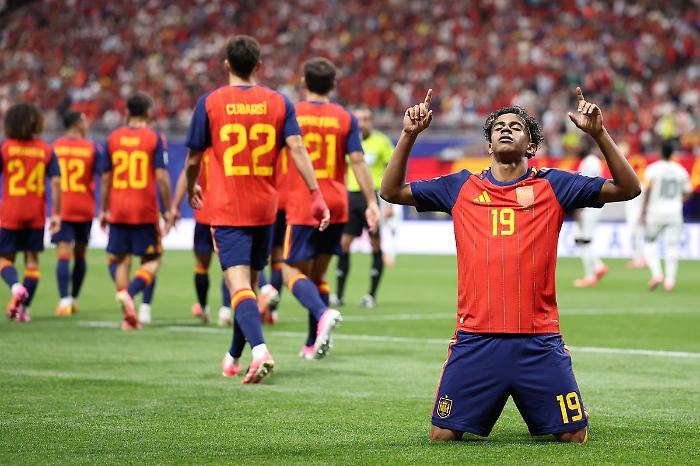 Due nazionali, due monarchie, un solo obiettivo: duello generazionale tra Yamal e Lukaku per la semifinale
