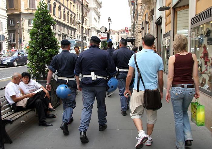  Sicurezza in Sicilia, scatta il piano del Viminale: in arrivo oltre 200 nuovi poliziotti 