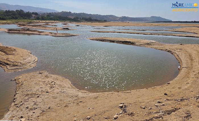 Siculiana Marina, l'allarme di Mareamico: "Il cantiere del porto &egrave; incustodito e pericoloso"